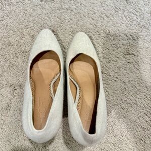 Loft Women's Beige Linen Flats - 6.5